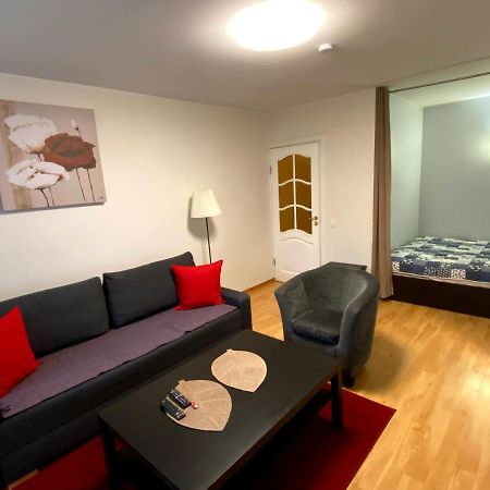 Your Home - Central Studio Apartment, Balcony, Parking & Self Check-In VNO Exteriör bild