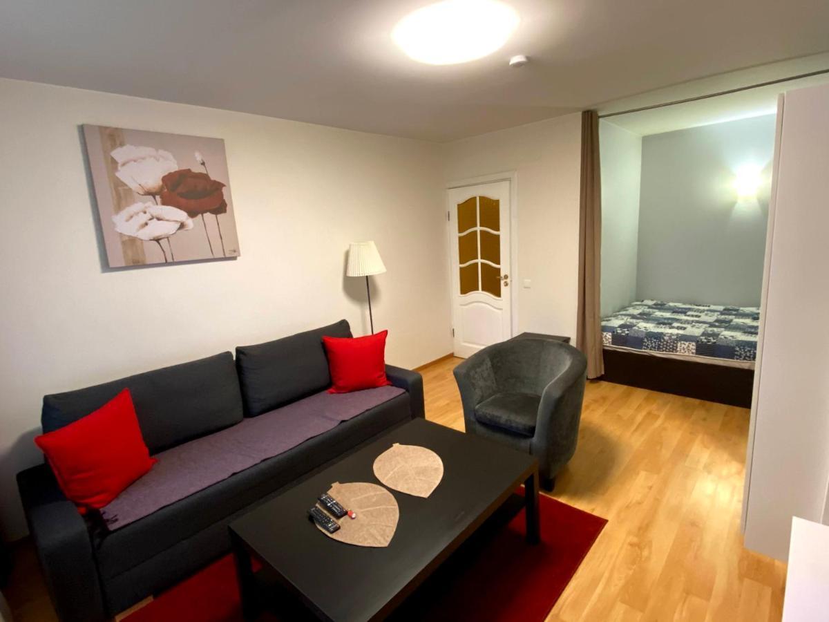 Your Home - Central Studio Apartment, Balcony, Parking & Self Check-In VNO Exteriör bild