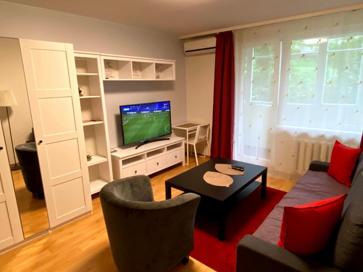 Your Home - Central Studio Apartment, Balcony, Parking & Self Check-In VNO Exteriör bild