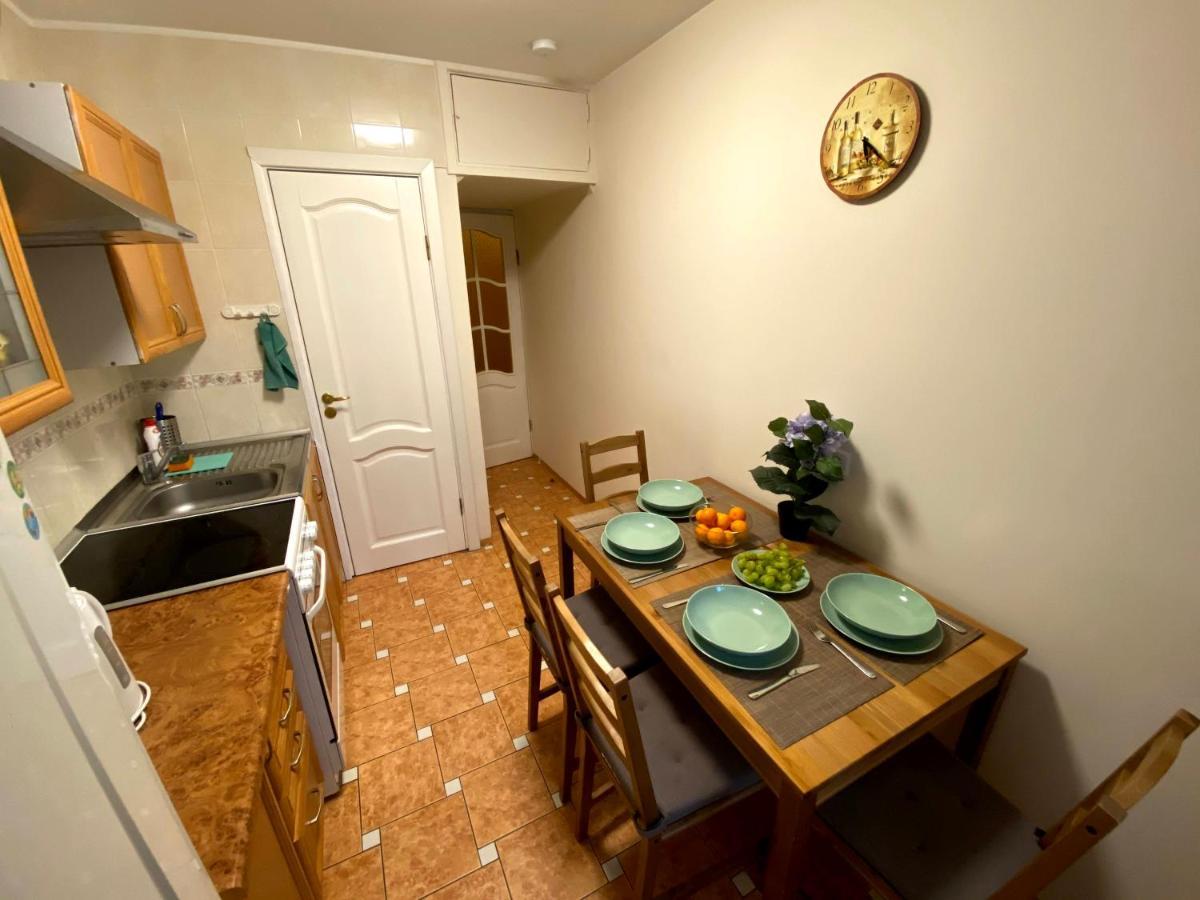 Your Home - Central Studio Apartment, Balcony, Parking & Self Check-In VNO Exteriör bild