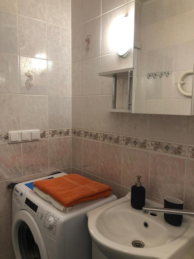 Your Home - Central Studio Apartment, Balcony, Parking & Self Check-In VNO Exteriör bild