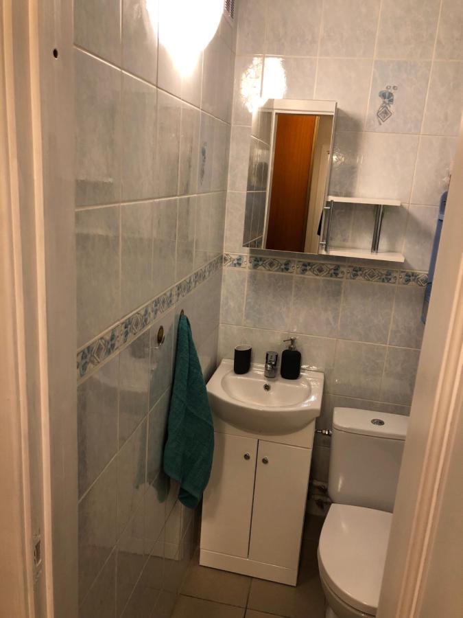 Your Home - Central Studio Apartment, Balcony, Parking & Self Check-In VNO Exteriör bild