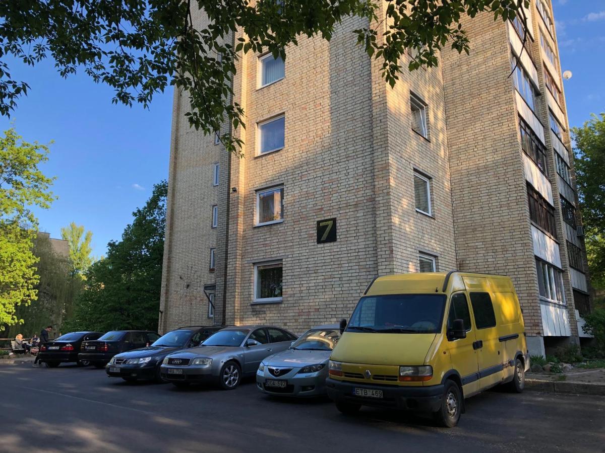 Your Home - Central Studio Apartment, Balcony, Parking & Self Check-In VNO Exteriör bild